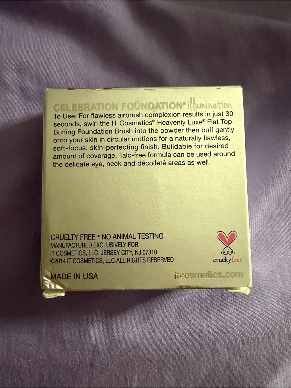 it cosmetics Celebration Foundation Illuminating -